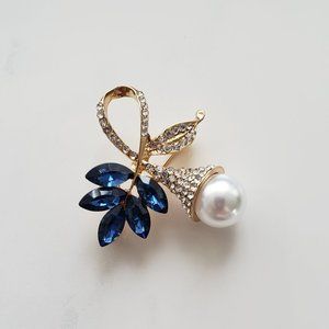 Fashion Brooch. New with tag.